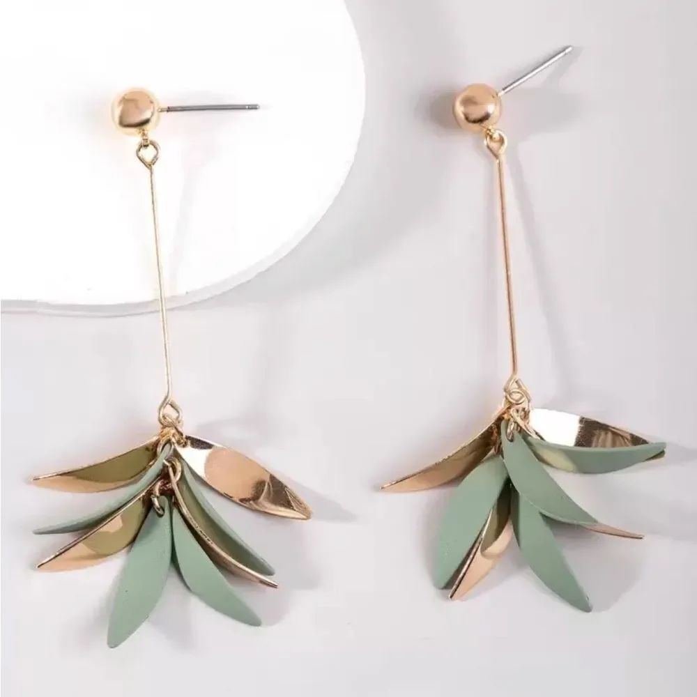 Bohemian green drop A750